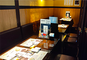 最大18名まで対応可能な個室もご用意しております。