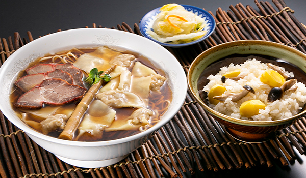 牛たんカレーラーメン